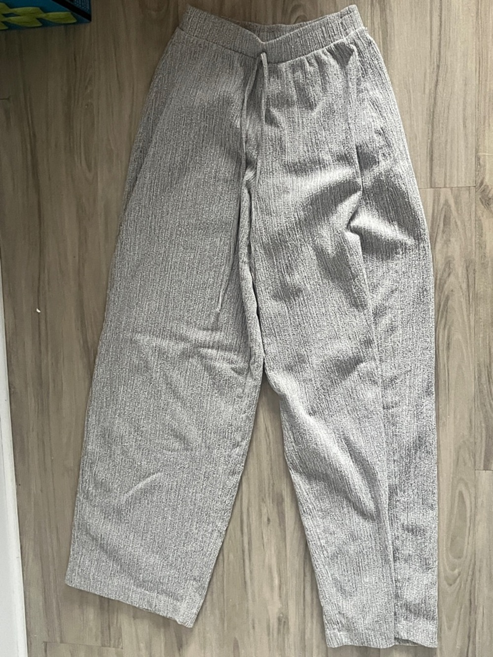 Zara Women's Light Gray Drawstring Joggers